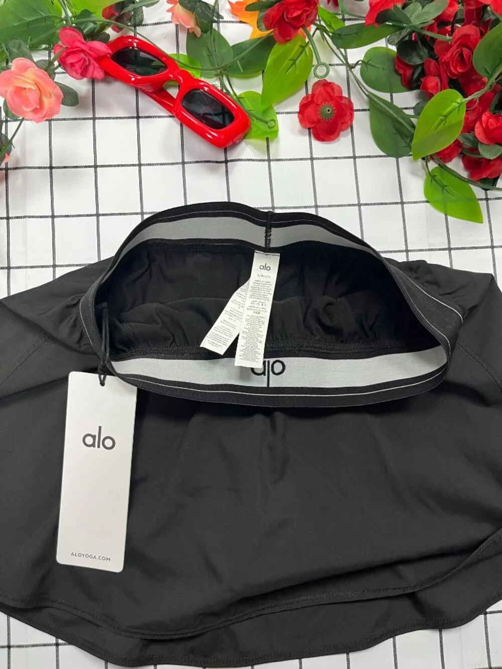 NWT🐶 Alo Yoga Match Point Black Tennis Skirt | Create a Stylish Look🍖